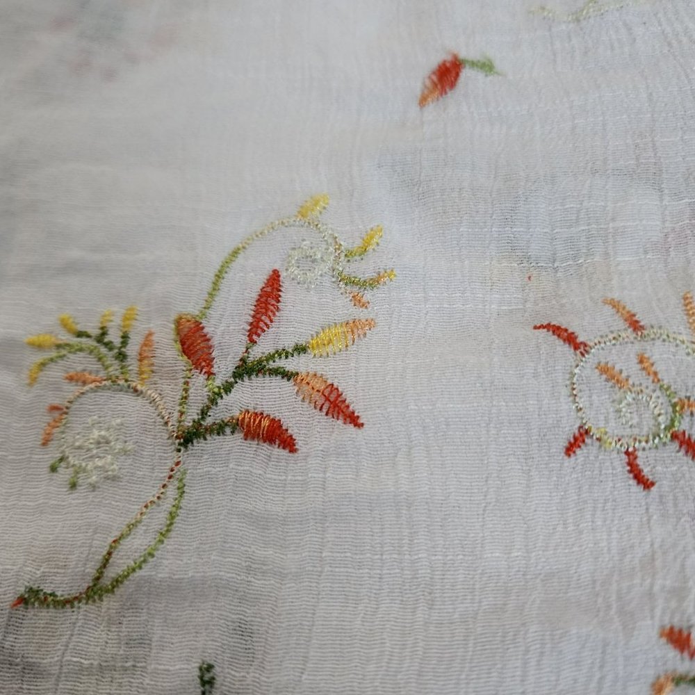 Figs and Flower Women's White Embroidered Floral Long Sleeve Blouse Size Small - Picture 10 of 14